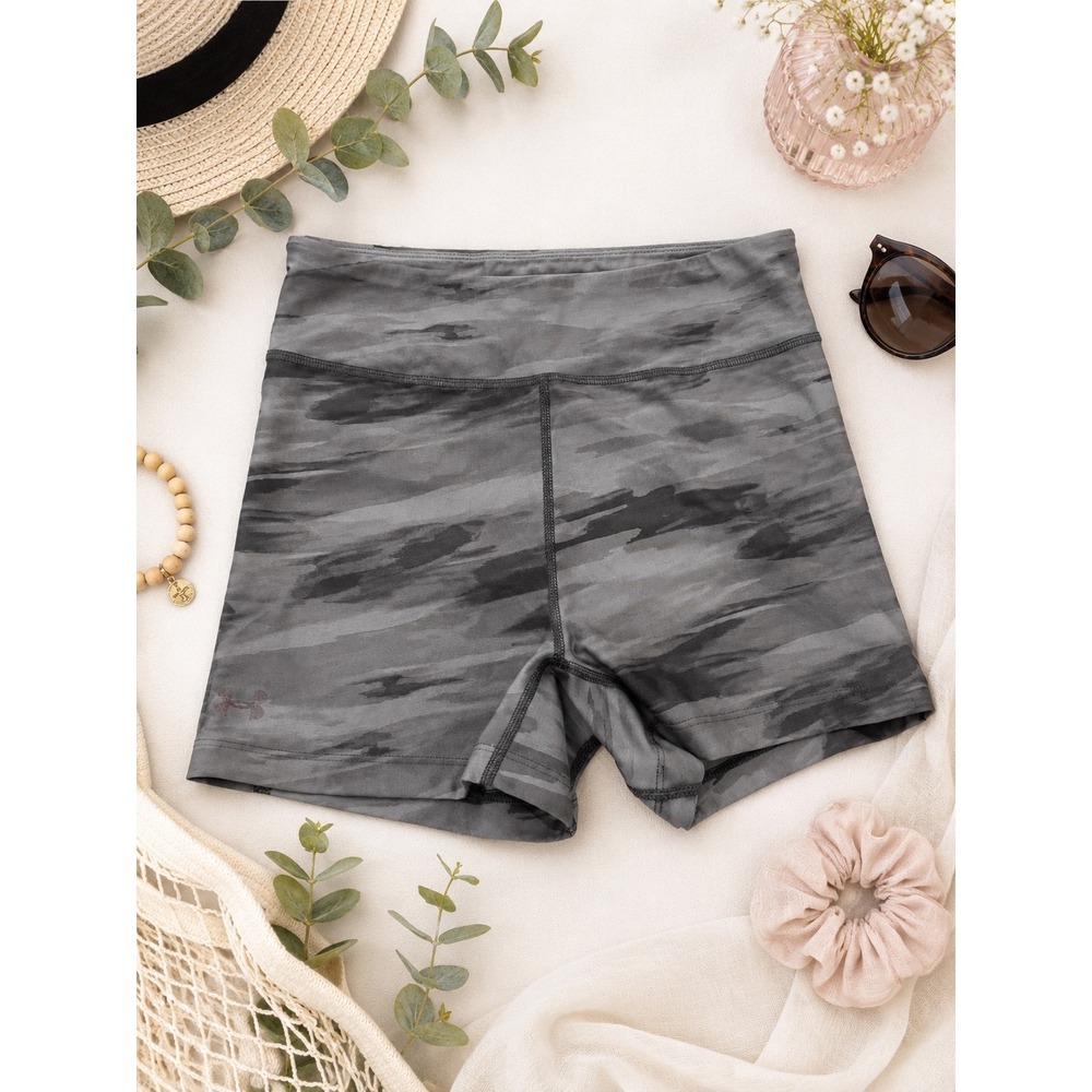 Under Armour Womens HeatGear Camo Compression Shorts Grey Camouflage Medium